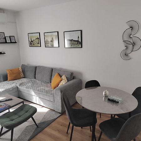 Apartman Hd Ðakovo Esterno foto