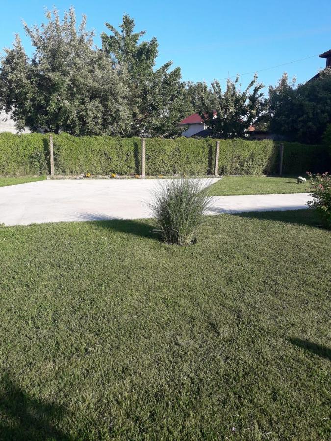 Apartman Hd Ðakovo Esterno foto