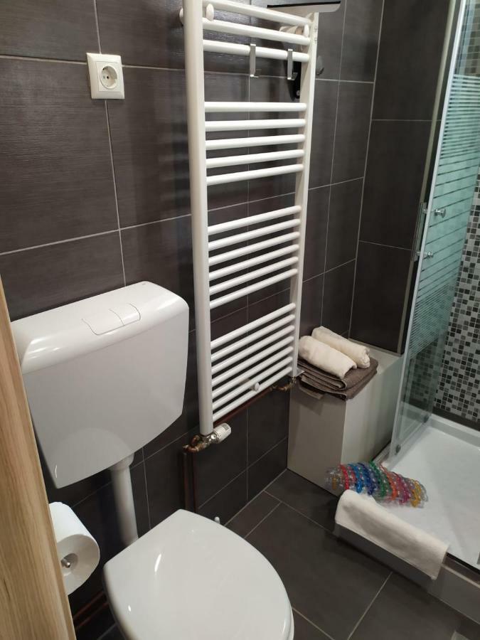 Apartman Hd Ðakovo Esterno foto